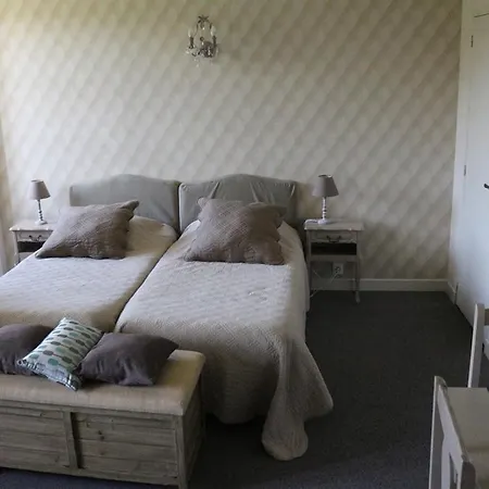 Pensjonat Chambres D'hotes A La Garde Ducale 3*